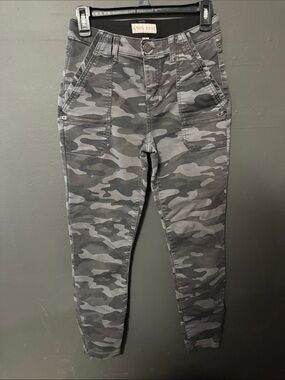 Knox Rose Camo Cargo style Pants